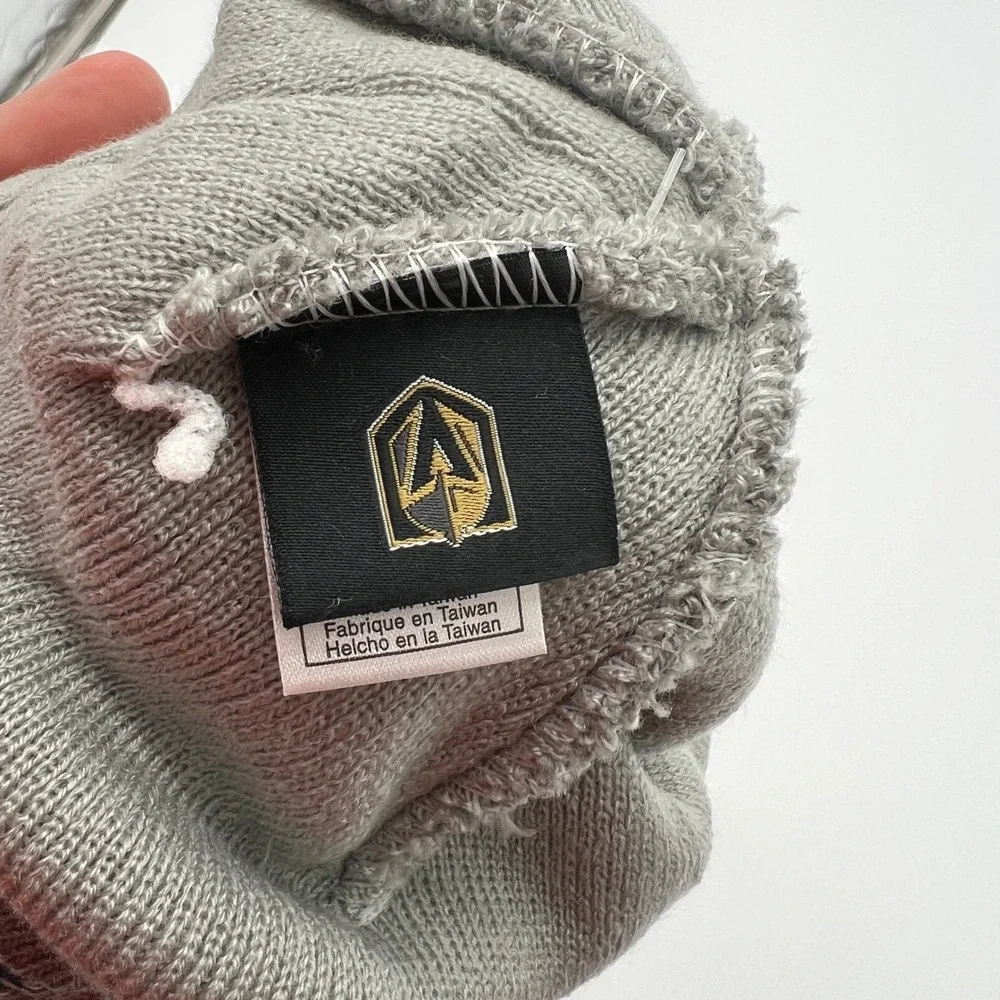 Adidas NHL Gray Knit Beanie Hat Team Logo OSFA One Size Fits‎ All Acrylic
